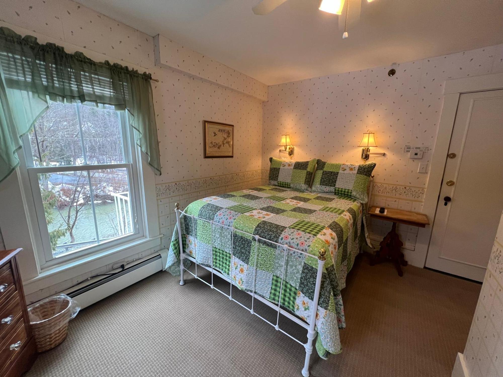 Plymouth Echo Lake Inn (Adults Only) מראה חיצוני תמונה